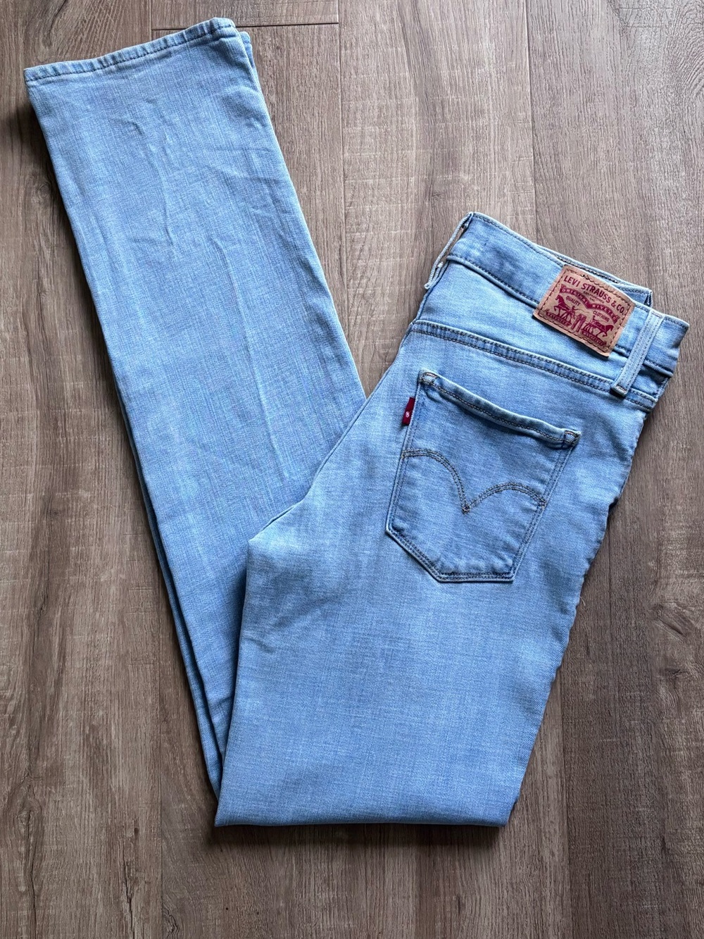 Levi’s 314 Shaping Straight Jean 32”